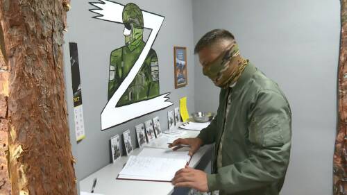 «Этот нож спасал мне жизнь»: морпехи посетили музей СВО в Нижнекамске