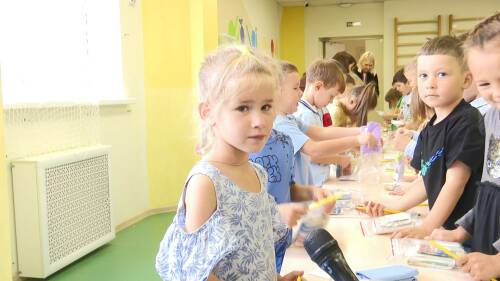 «Надеюсь, это поможет победить»: дошкольники Нижнекамска поддержали бойцов СВО