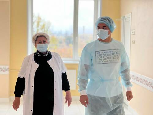 Ринат Садыков ознакомился с работой городской больницы Лисичанска