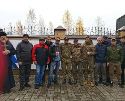 «За нашу правду вся страна!»: водитель-волонтер из Зеленодольска доставляет помощь на СВО