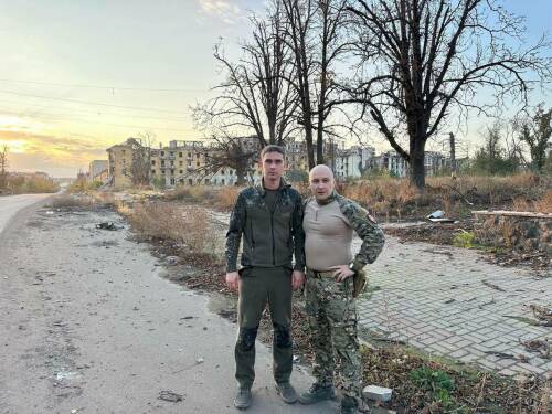 «Победа будет за нами»: глава Менделеевска посетил Артемовск и встретился с бойцами СВО