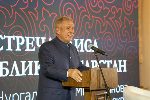 Минниханов: Татарстанская диаспора в Москве поддерживает крепкую связь с республикой