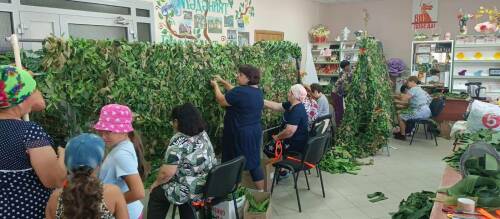 Окопные свечи, подушки и маскировочные сети: как пестречинцы поддерживают бойцов СВО