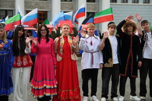 Ко Дню народного единства в Казани прошел патриотический флешмоб