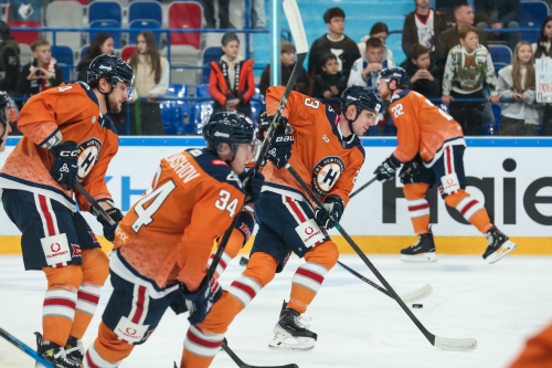 «Нефтехимик» примет «Амур» на своем льду