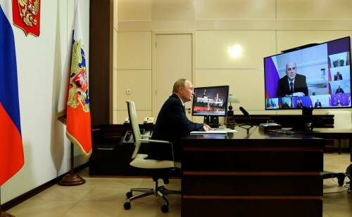 Путин обсудил с постоянными членами Совбеза безопасность информационной инфраструктуры