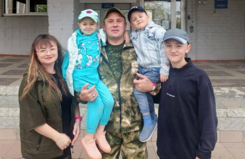 «Выжить помогли молитва и фотографии детей»: ветеран СВО о том, как вернулся домой