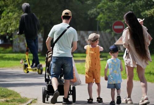 «У семьи появляется выбор»: многодетным Татарстана предлагают деньги вместо земли