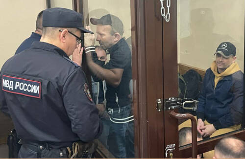 Дешевые авто, квартиры и 2% дохода в день: в Казани судят «изумрудных директоров» FrendeX