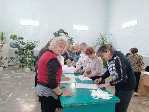 Мастерицы Новошешминского района шьют пороховые мешочки для военнослужащих