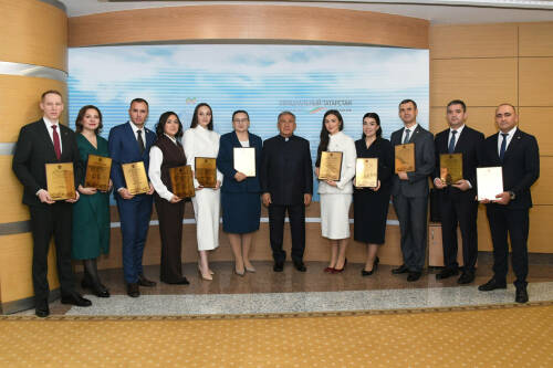 Минниханов наградил победителей конкурса «Лучший госслужащий РТ»
