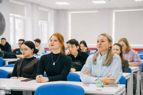 Студентам ТИСБИ рассказали про героизм женщин в истории России