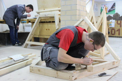 Госдума приняла закон о бесплатном получении рабочей профессии не сдавшими ГИА