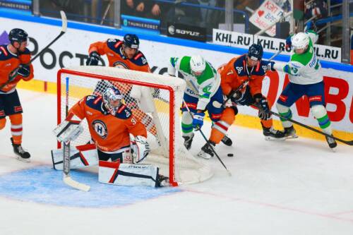 «Салават Юлаев» обыграл «Нефтехимик», прервав свою серию поражений и продлив нижнекамскую