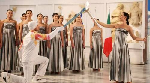 В Древней Олимпии зажгли огонь Олимпиады-2026