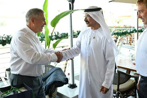 Минниханов в ОАЭ обсудил перспективы сотрудничества с главой портового оператора DP World