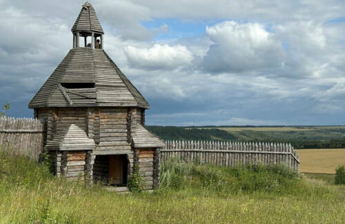 Путешествие по Средневековью, часть 1: Именьковское, Чаллынское и Кирменское городища