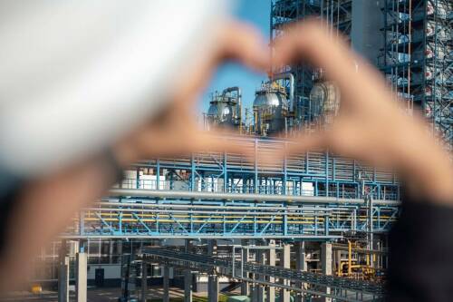 Два поколения — одна команда: как построить карьеру на большом предприятии