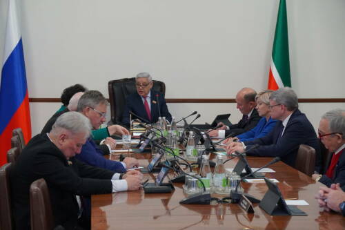 Государственному комитета Татарстана по тарифам совместно с депутатами и СМИ следует организовать разъяснительную работу по ситуации с тарифами