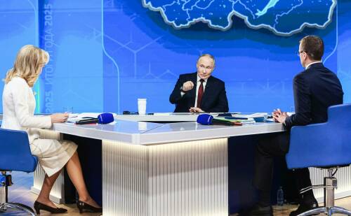 «Современные лаборатории и мегагранты»: Путин рассказал о поддержке молодых ученых