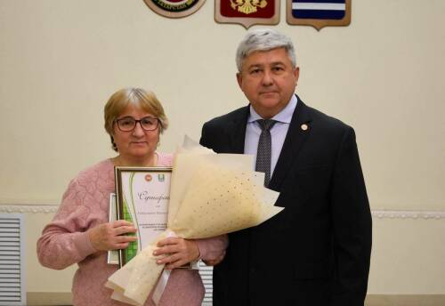 В Зеленодольском районе наградили матерей участников СВО