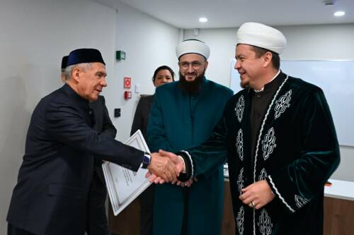 Минниханов в Альметьевске осмотрел обновленное здание медресе имени Ризы Фахретдина