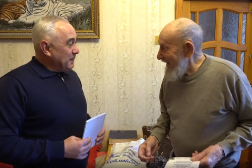 Единороссы поздравили ветеранов Великой Отечественной войны в Казани