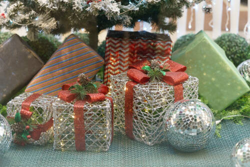 Имам Хайруллин объяснил, какие подарки можно дарить и принимать на Новый год