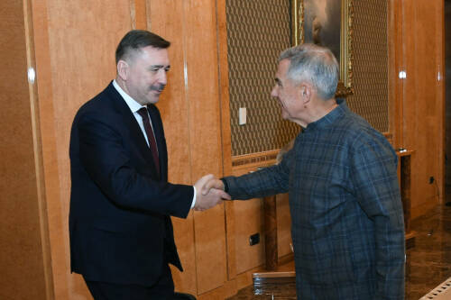 Минниханов обсудил с главой ФНПР укрепление института наставничества