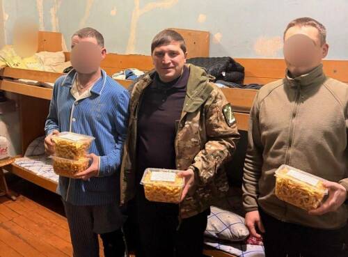 «Важно чувствовать нашу поддержку»: Беляев навестил бойцов СВО в прифронтовом госпитале