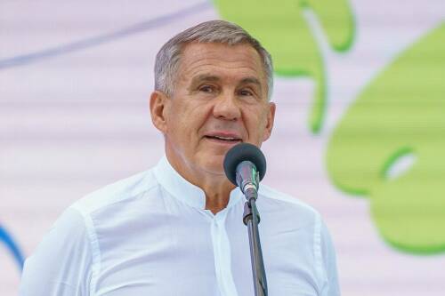 Рустам Минниханов поздравил волонтеров Татарстана с Международным днем добровольца