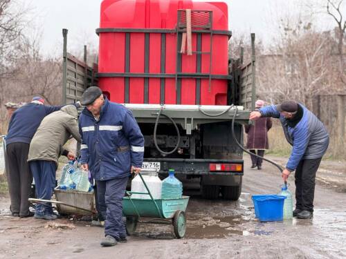 Татарстан продолжает системную работу по обеспечению жителей Лисичанска водой