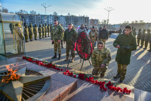 «Память и благодарность»: в Набережных Челнах почтили героев Отечества и их семьи