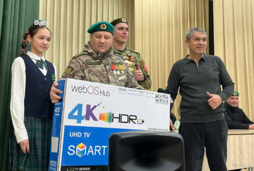 «И на душе стало легко»: боец Злой сделал челнинке подарок за теплое письмо