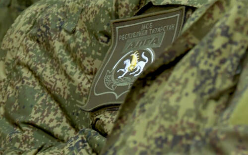 «Мы гордимся нашими героями»: Минниханов показал видео награждения бойцов из Татарстана