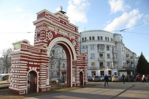 В Казани реставраторы обновят фасады «Красных ворот»