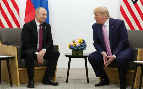 «Недостаточно просто чай попить»: что заявили Путин и Трамп о предстоящих переговорах