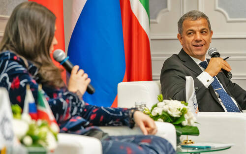 «Надо делать масштабно!»: зачем в Казань позвали топовых экспертов по исламским финансам