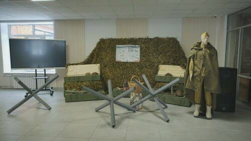 «Средство безопасности, собранное по лоскуткам»: студенты Нижнекамска плетут масксети