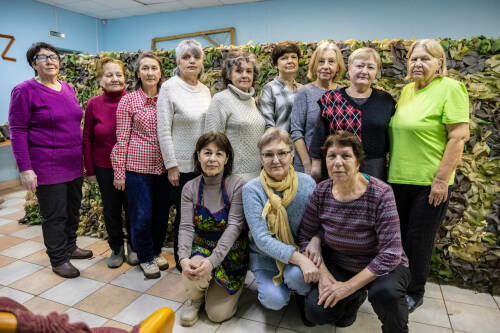 «Ждем Победу»: волонтеры Альметьевска сшили 600 костюмов для снайперов и разведчиков