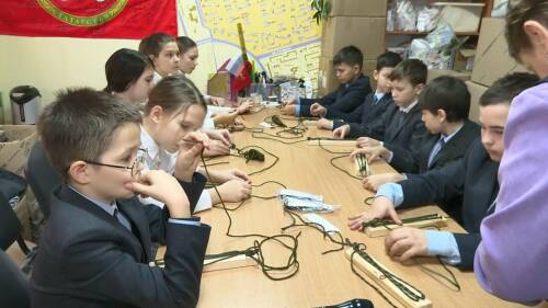 Казаки поблагодарили юных нижнекамцев за письма и браслеты выживания