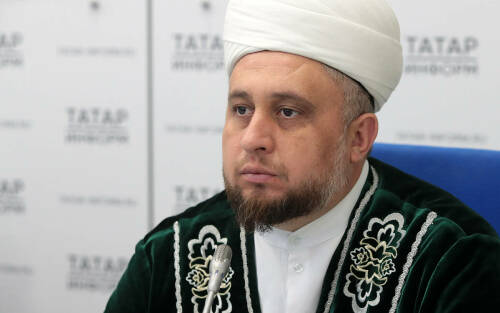 Чай с хазратом: «Странно видеть семьи, которые заводят не детей, а маленькую собачку»