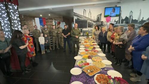 «Пусть согревает любовь»: для жен и матерей бойцов в Нижнекамске организовали праздник