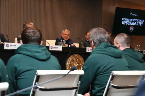 Минниханов заявил, что следит за каждой игрой «Ак Барса»: Даже переключаю телевизор