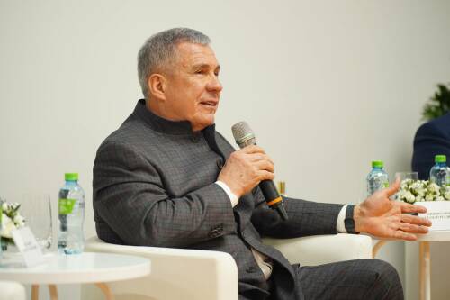 Минниханов видит Татарстан передовым российским центром в сфере ИИ