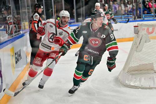 «Ак Барс» и «Автомобилист» сегодня сыграют в четвертом матче в Казани