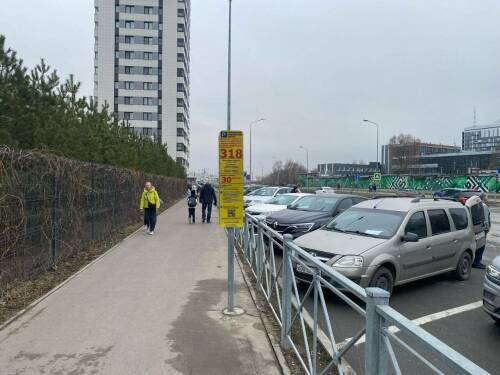 В пяти местах Казани увеличено время парковки у социальных объектов