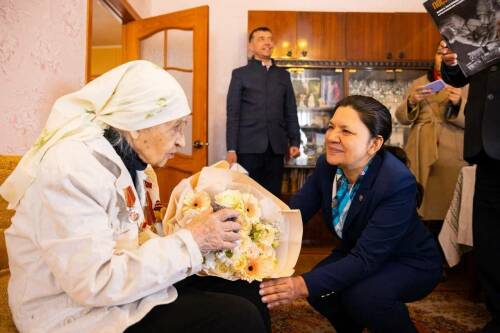 Сохранили достоинство и веру в добро: в Альметьевске навестили бывших узниц концлагерей