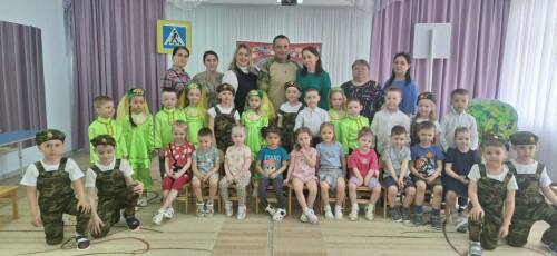 «Вы – моя сила»: боец СВО из Заинска навестил сына в детском саду