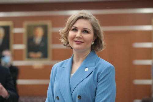 Волынец предложила наделить многодетные семьи правом на бесплатную парковку